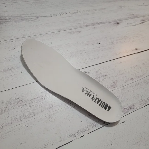 Andia Fora, Ruffle, Mellow Bianca, Size 40 (81/2-9) - Picture 9 of 9